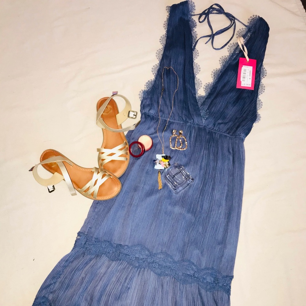 Chelsea & Violet: Blue lace dress